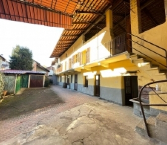 ESTERNO